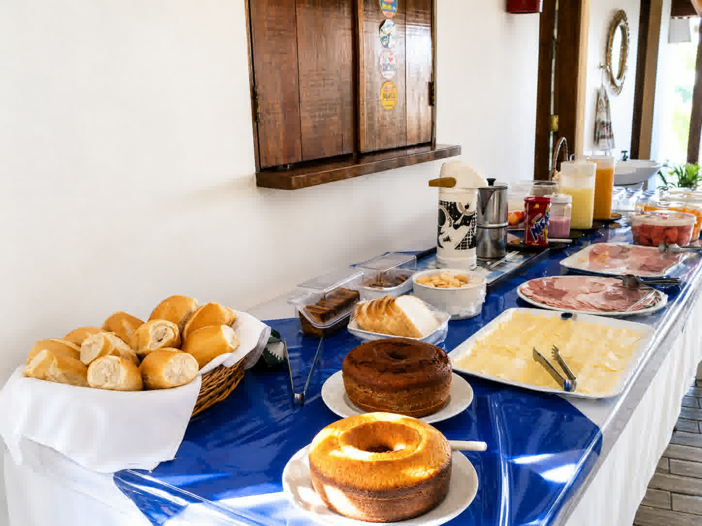 Buffet de café da manhã caseiro